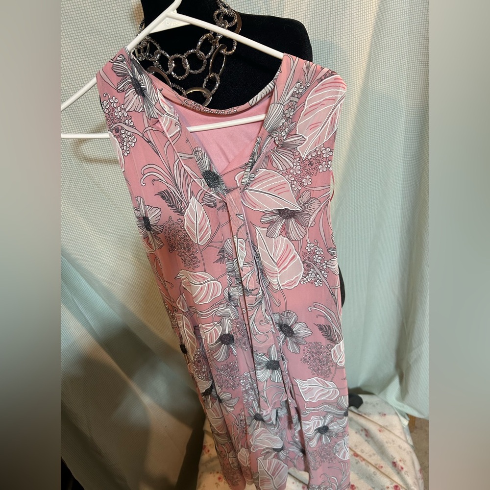 Robbie Bee Pink and White Floral dress